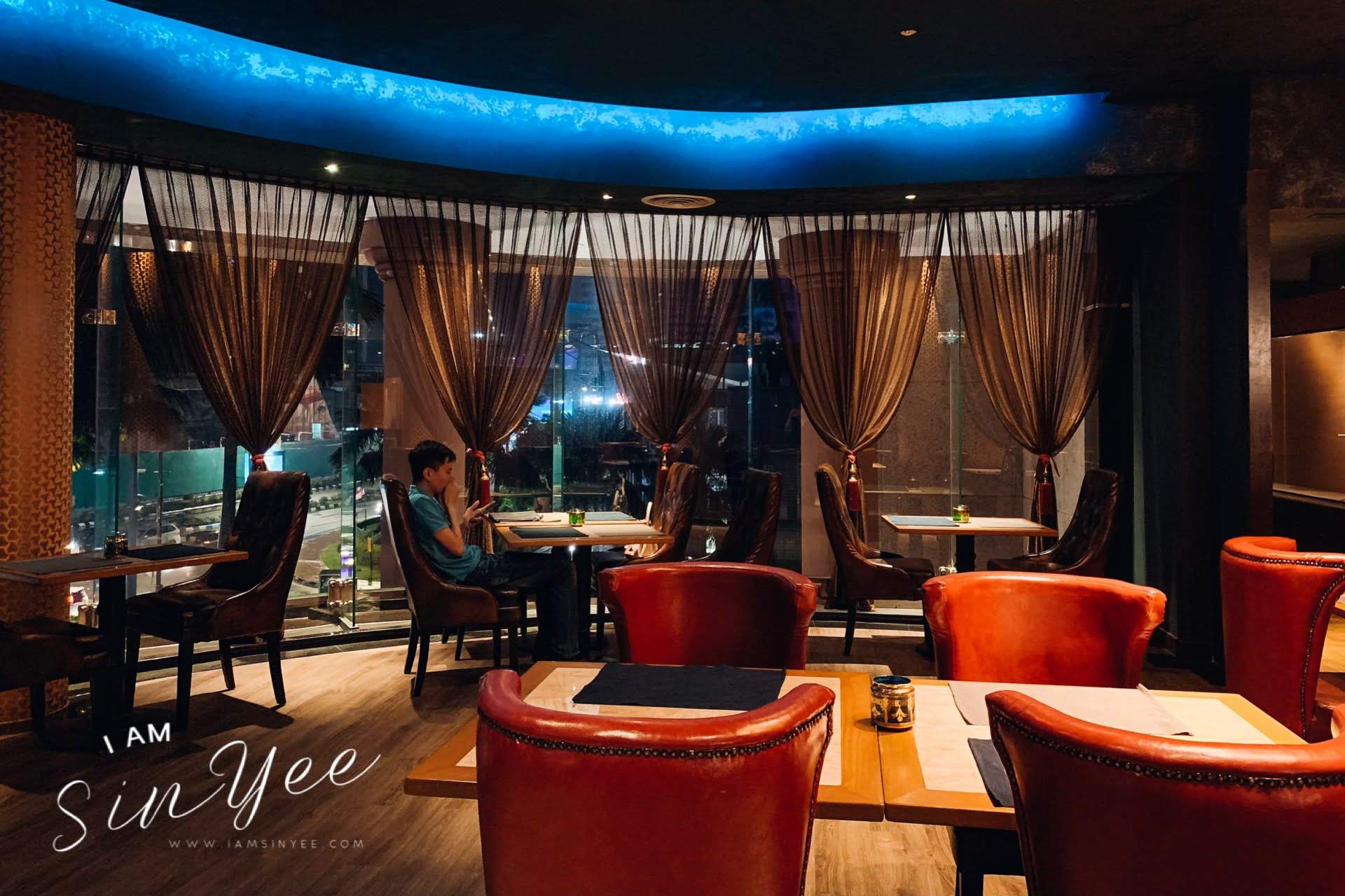 The Sultanate Restaurant Renaissance Hotel